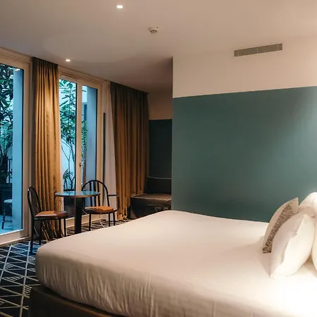 Szálloda Eiffel Blomet 4*
