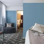 Eiffel Blomet Hotel