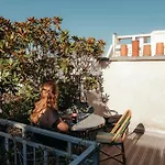 Eiffel Blomet Hotel 4*