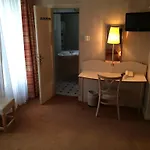 Hotel Eiffel Blomet