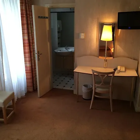 Hotel Eiffel Blomet