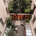 埃菲尔布洛梅特酒店 4*