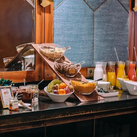 埃菲尔布洛梅特酒店 酒店 4*