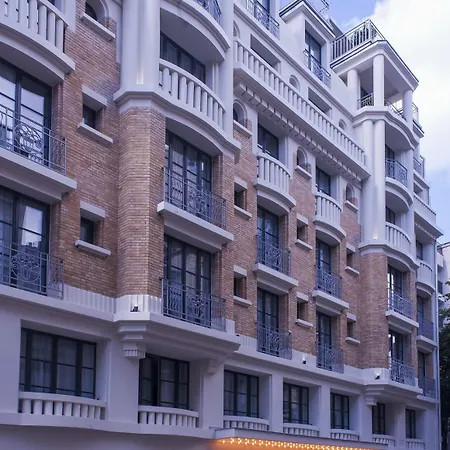 Eiffel Blomet Hotel 4*