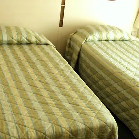 Eiffel Blomet Hotel 4*