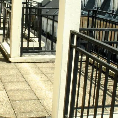 埃菲尔布洛梅特酒店