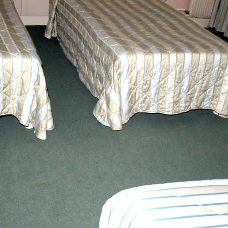 埃菲尔布洛梅特酒店 酒店