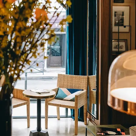 Eiffel Blomet Hotel Paris