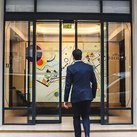 Hotel Eiffel Blomet Paris