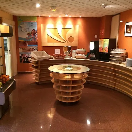 酒店 埃菲尔布洛梅特酒店 4*