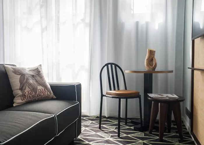 Eiffel Blomet Париж