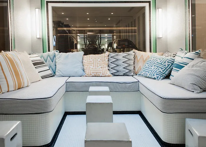 エッフェル ブロメ 4*