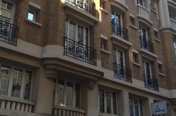 Hotel Eiffel Blomet 4*