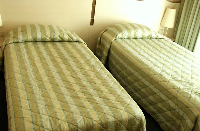 Eiffel Blomet Отель 4*