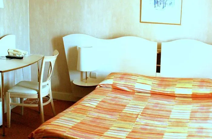 Eiffel Blomet 4* Paris