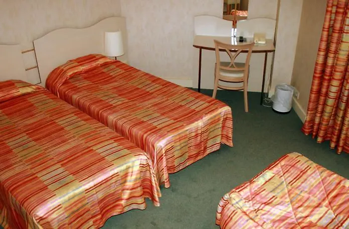 Hotel Eiffel Blomet Paris