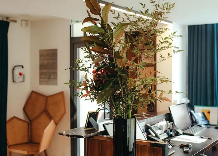 Eiffel Blomet 4* Paris