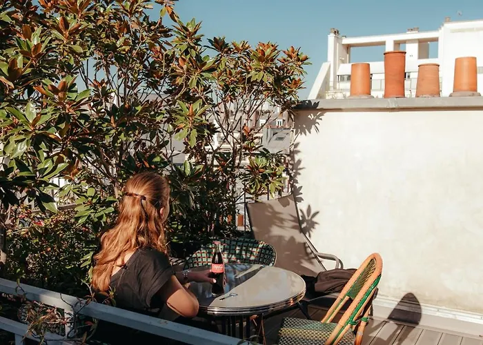 Eiffel Blomet Hotel 4*