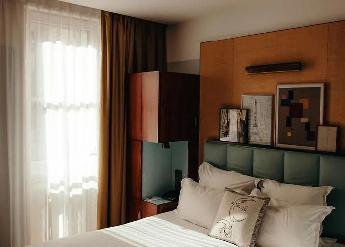 Eiffel Blomet 4* Париж