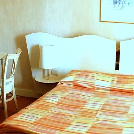 Eiffel Blomet 4* Paris