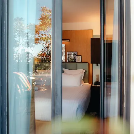 Eiffel Blomet Hotel 4*